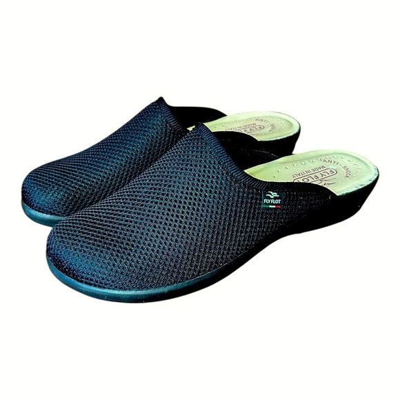 FLY FLOT Black Mesh Slip On Clog Mule sz 40 EU sz 8 US Lined Comfort Shoe - Picture 1 of 7